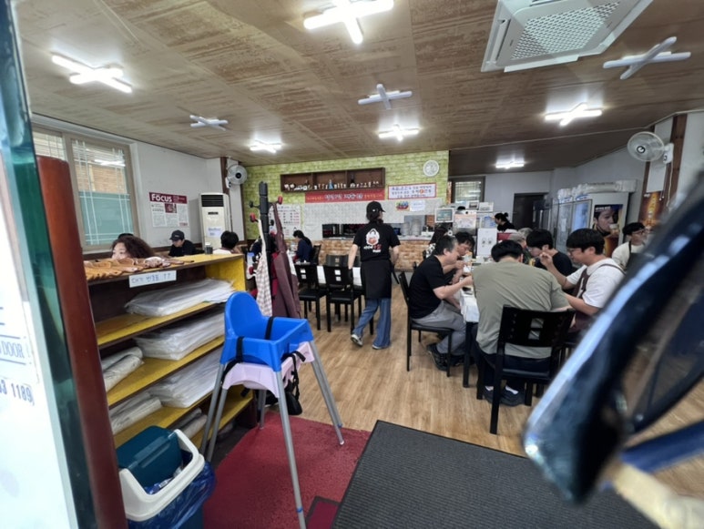 뼉다구 아지매 육칼 이미지