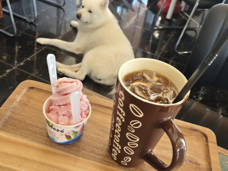 카페몽마르다 이미지