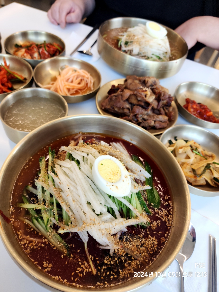 육쌈냉면 이미지