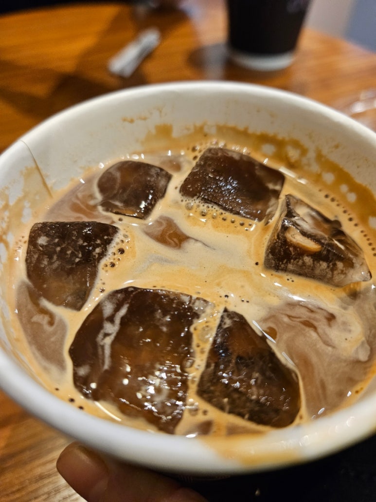 커맨드커피 이미지