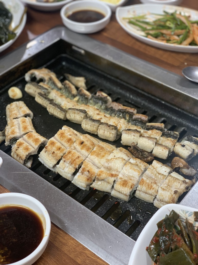 여자도민물장어 이미지