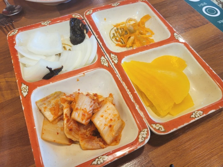 새들반점 이미지