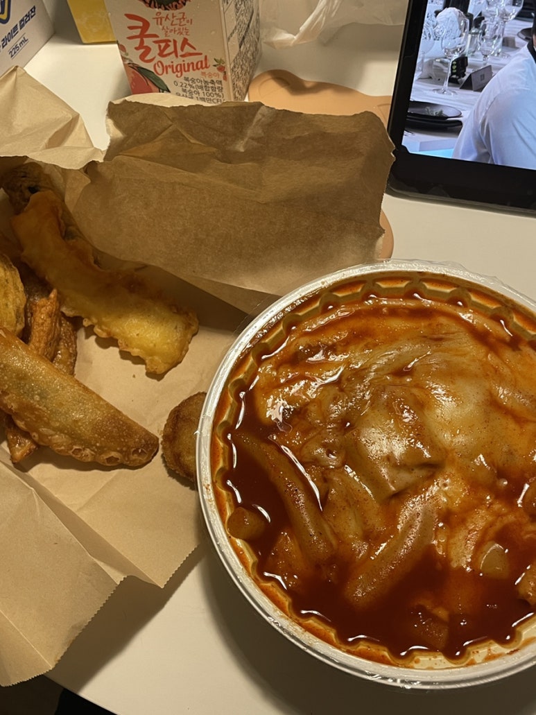 맵고 달콤한 덕이네 떡볶이 이미지