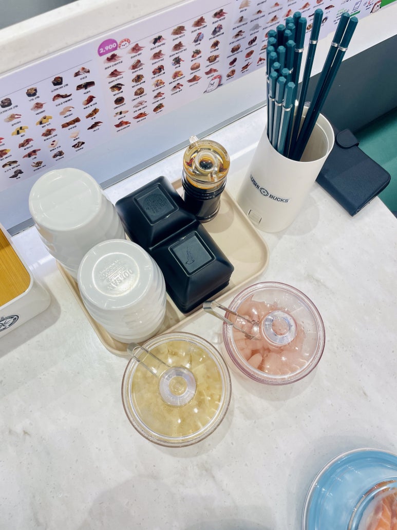 스시벅스연어가맛있는 이미지