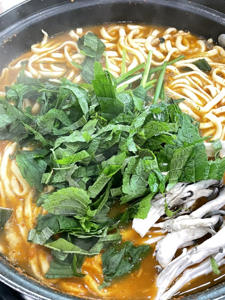 한배미 생선국수 이미지