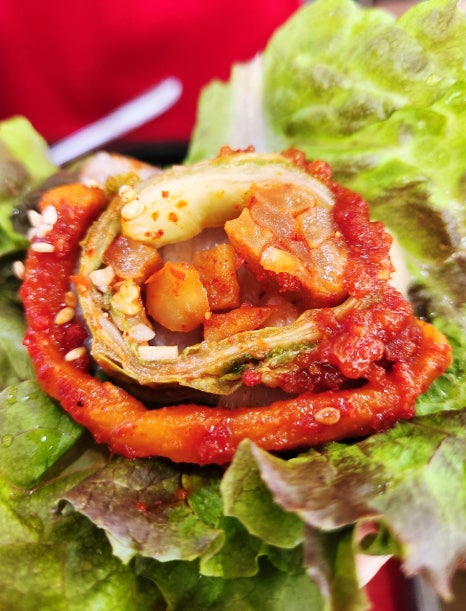 항아리보쌈돌돌이김치 이미지