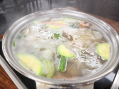 황금해물칼국수 이미지