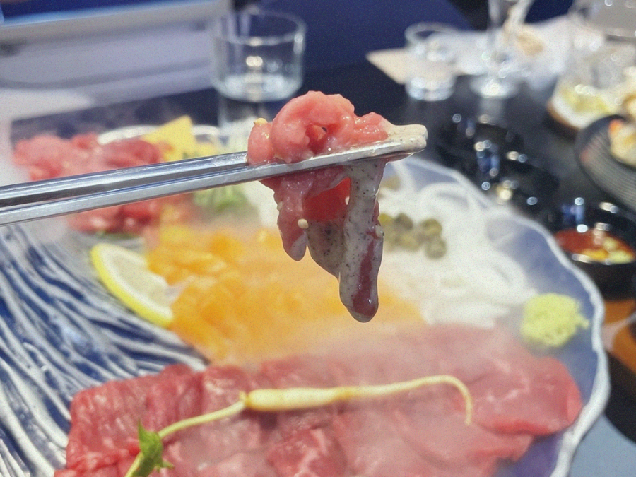육회야문연어 이미지