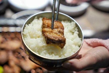 돼지듬뿍진짜김치찌개 이미지