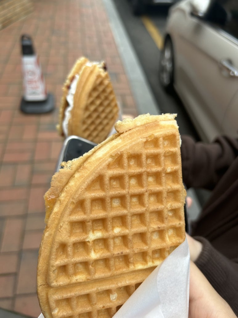 크레페니아 이미지
