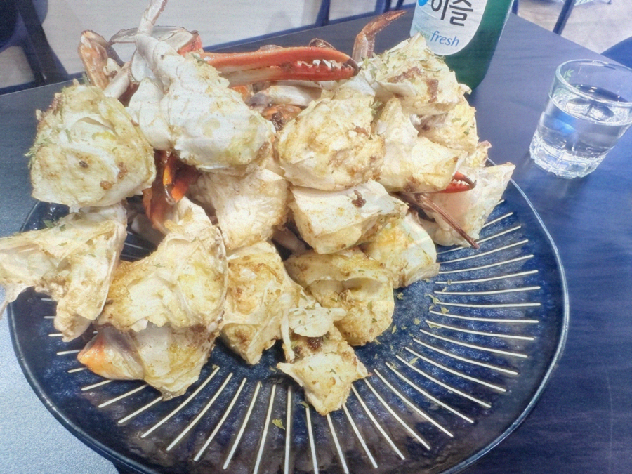 육회야문연어 이미지