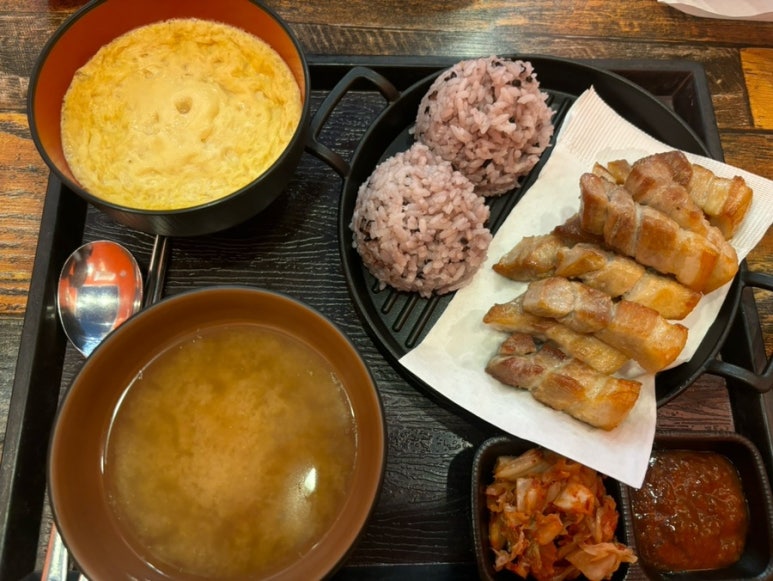 꿀꿀돈돈 이미지
