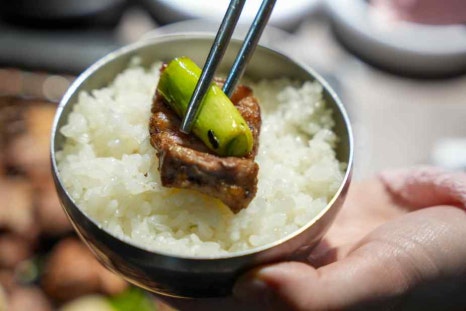 돼지듬뿍진짜김치찌개 이미지