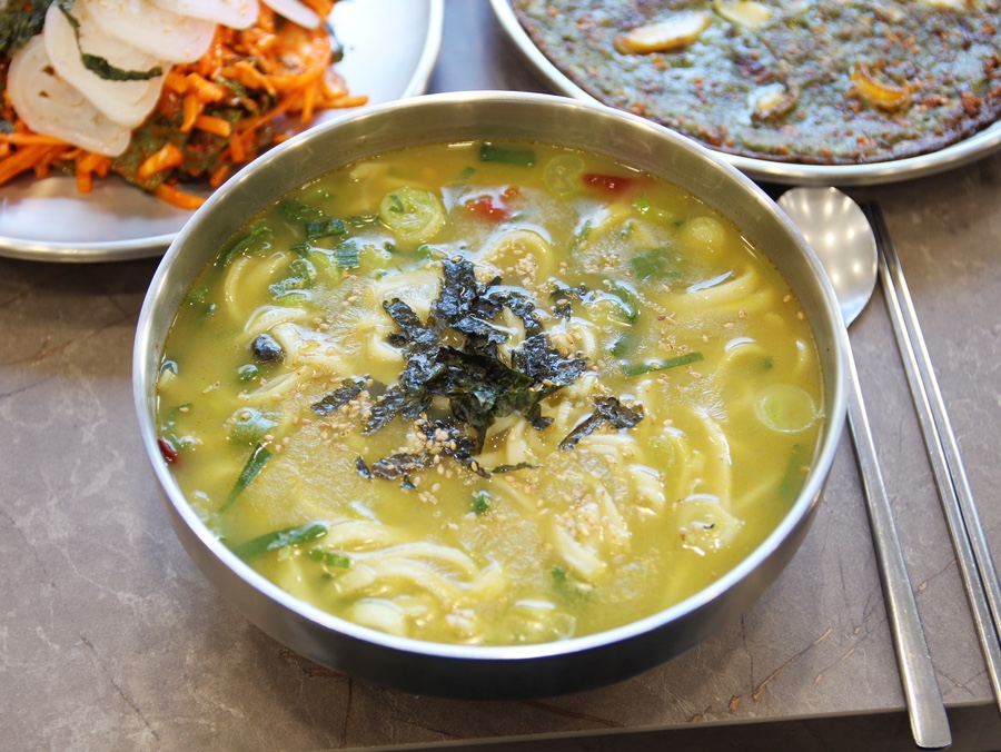 돌담칼국수 이미지