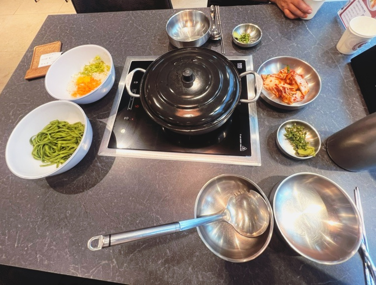 성동샤브칼국수 이미지