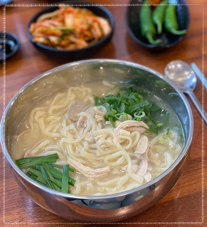 우성닭칼국수 이미지
