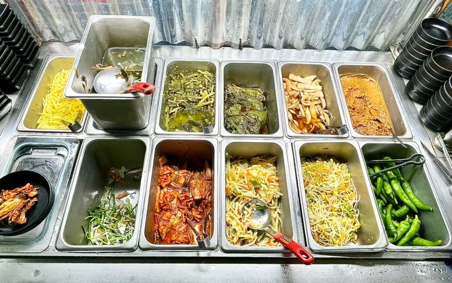 참숯불에꾸운닭앤꿈장어 이미지