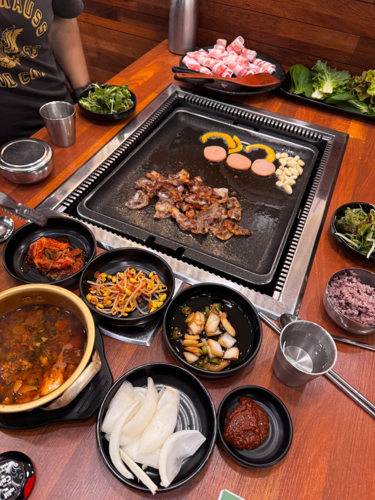 대패창고 이미지