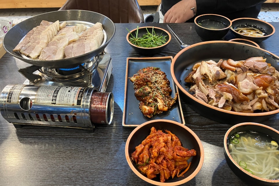 돈토지왕족발 이미지