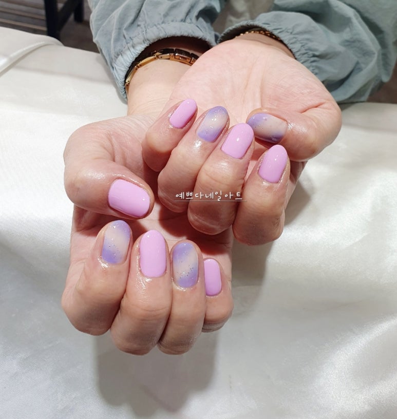 예쁘다네일아트 이미지