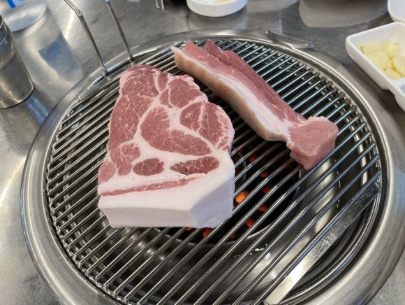 돼지생각 이미지