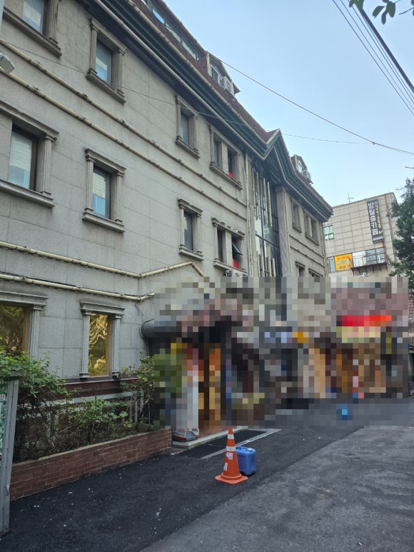 꼬모쉐 공인중개사사무소 이미지
