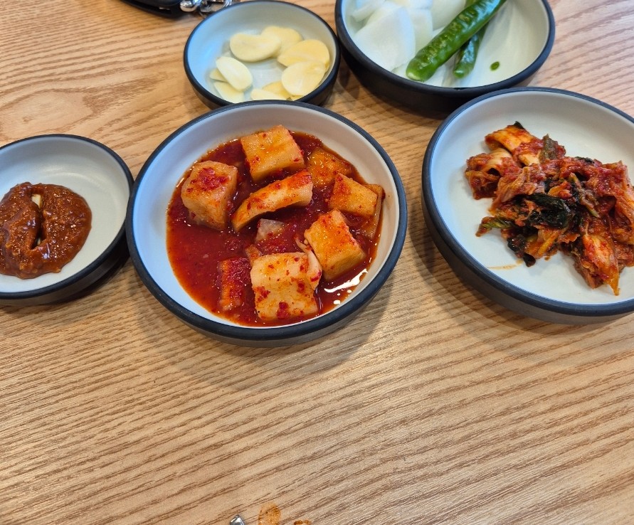 욱이수육 이미지