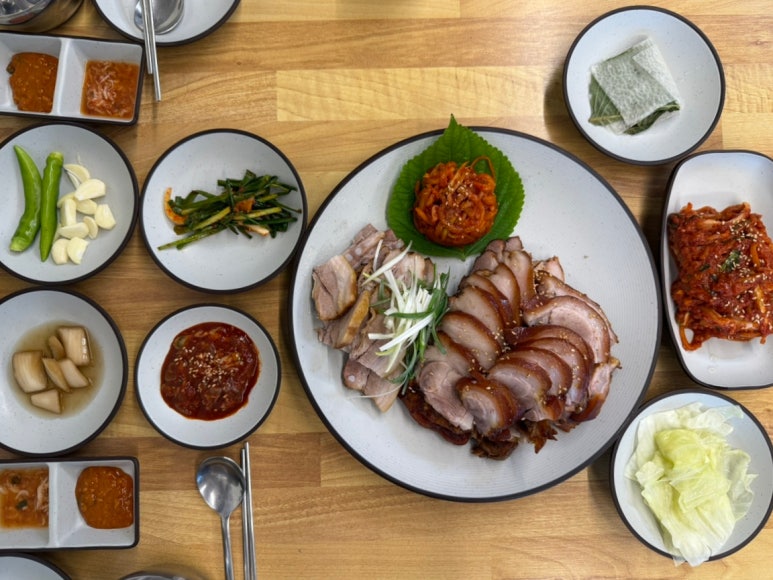 제주장충왕족발 이미지