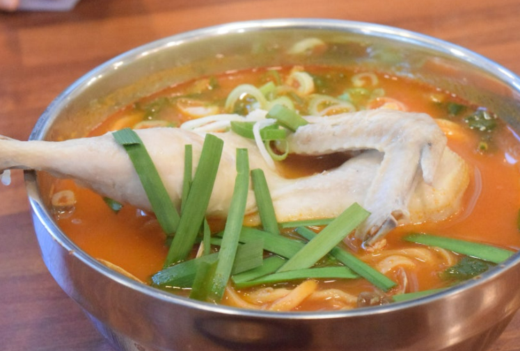 우성닭칼국수 이미지