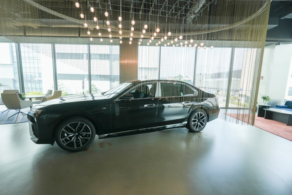 전시와 서비스가 합쳐진 콤플렉스 'BMW 계양 전시장' 방문기 및 BMW X7 럭셔리 suv 시승 후기 이미지 9