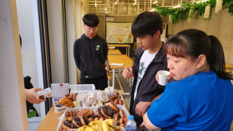 청소년사랑의밥차 이미지
