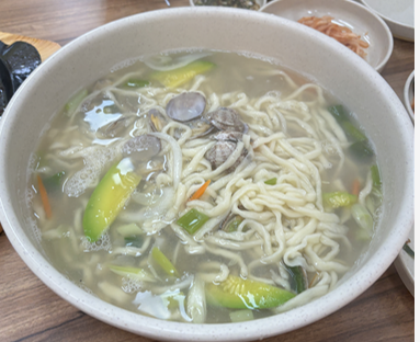 거북섬칼국수 이미지