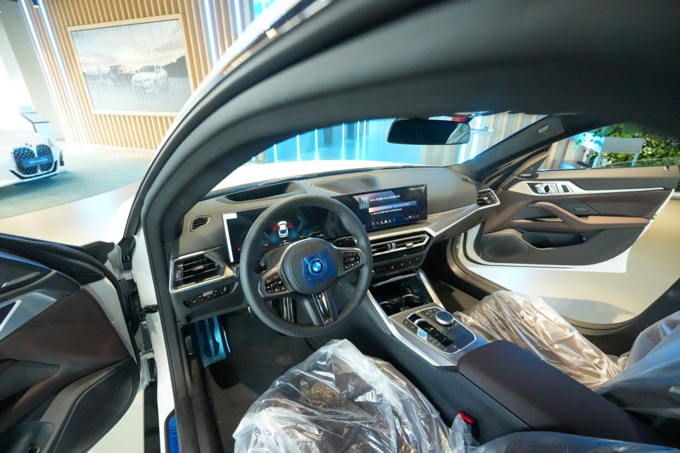 전시와 서비스가 합쳐진 콤플렉스 'BMW 계양 전시장' 방문기 및 BMW X7 럭셔리 suv 시승 후기 이미지 6