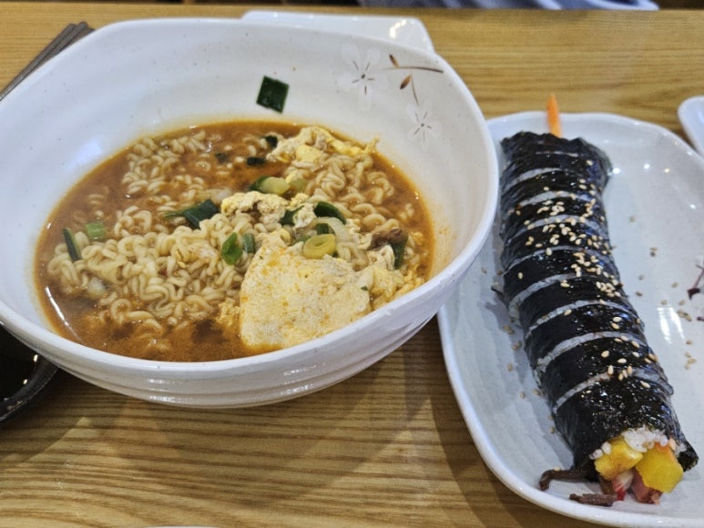 명인만두청수행정타운점 이미지