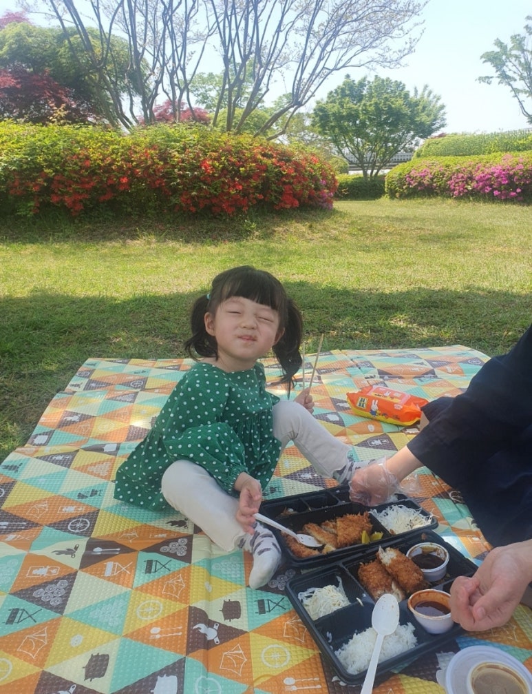 돗자리상회 이미지