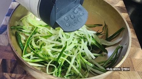 꼬다리꼬마김밥 이미지
