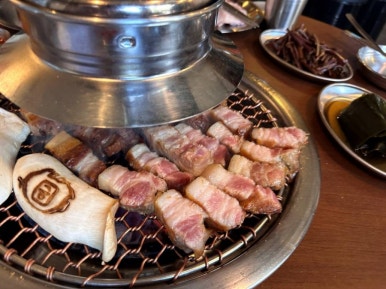 대학로돼지 이미지