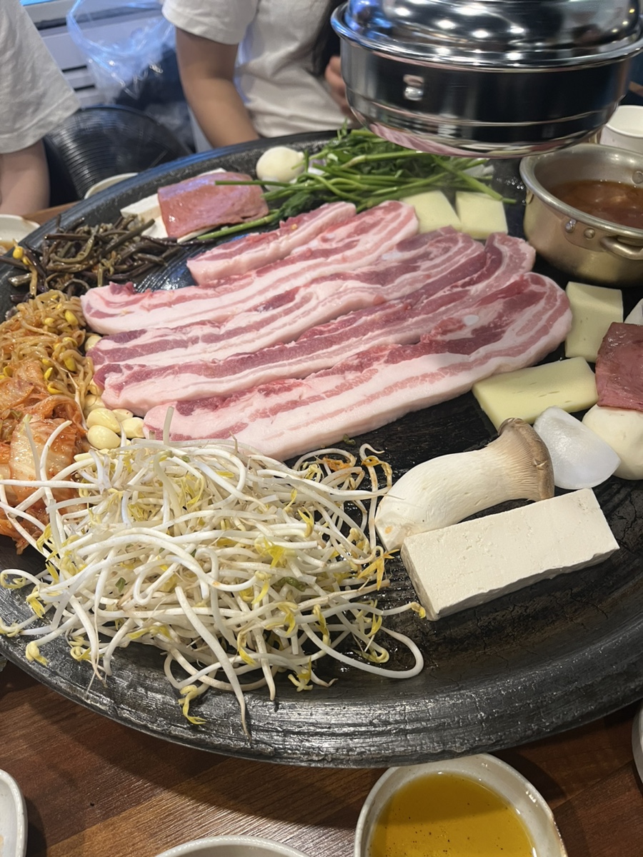 60판왕뚜껑삼겹살(곡선점) 이미지