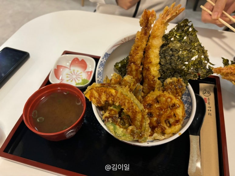 요쿠야마치동남지구점 이미지