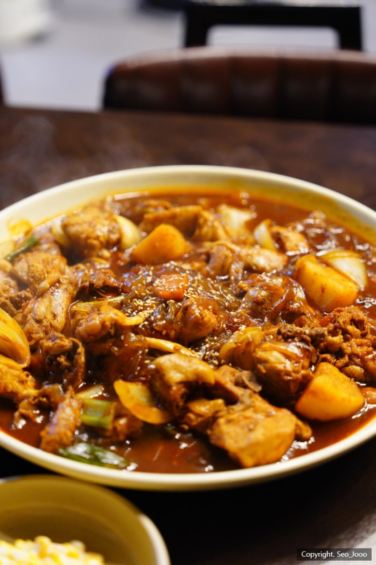 꼬꼬닭발 이미지