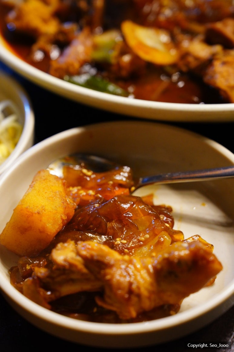 꼬꼬닭발 이미지