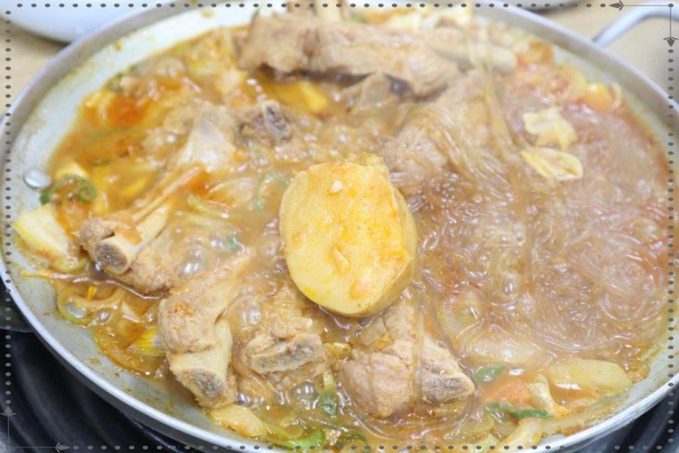 매운돼지등갈비찜 이미지