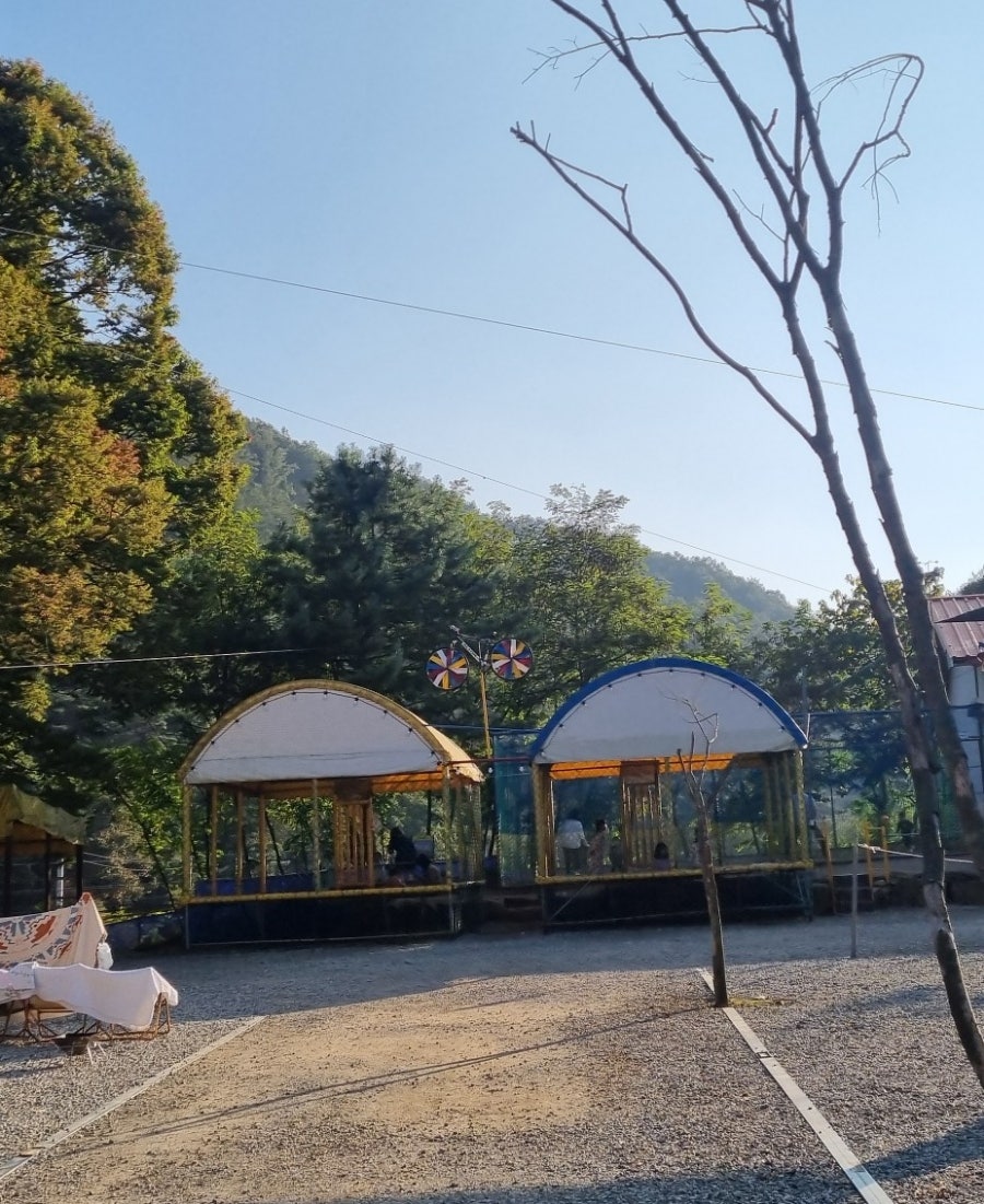 시골학교캠핑장 이미지