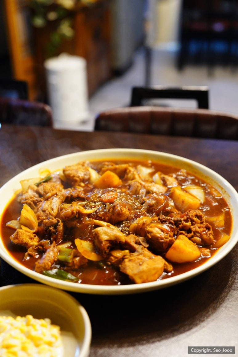 꼬꼬닭발 이미지