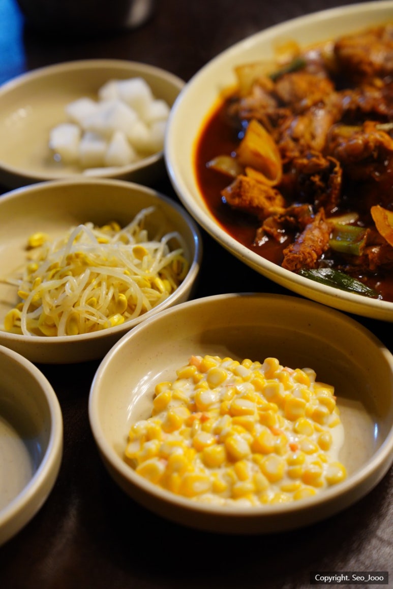 꼬꼬닭발 이미지