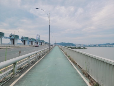 수탉이울면식당 이미지