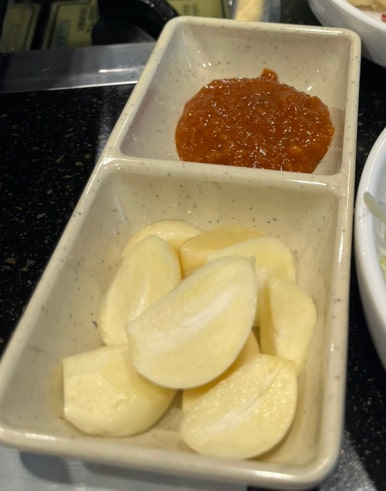 돈돼지백반 이미지