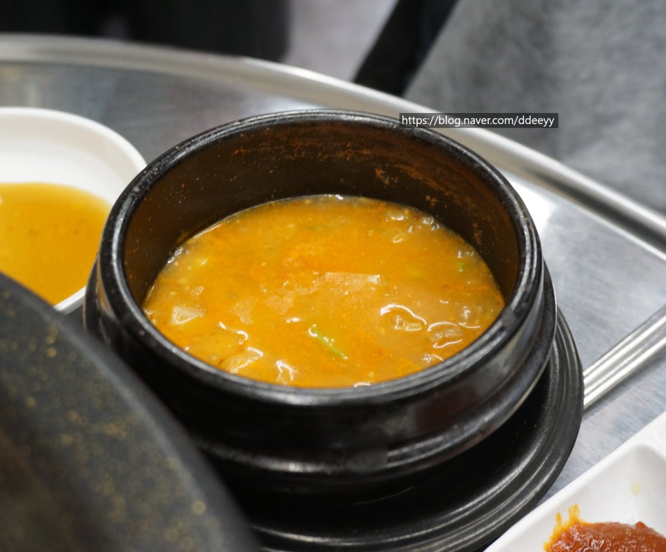 창영이부추냉삼&국수집 신림점 사진 8