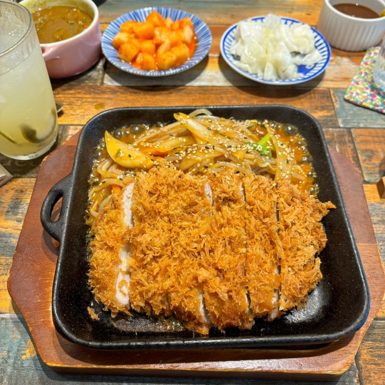 이층돈까스 이미지