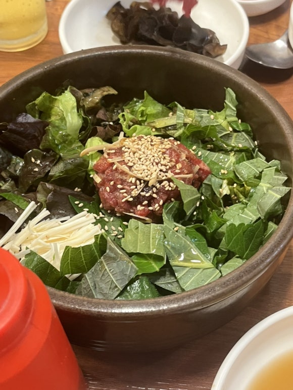 이경채한우뭉티기，육회 이미지